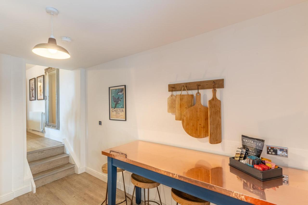 Luxury Chapel Apartment Within City Walls Честер Екстер'єр фото